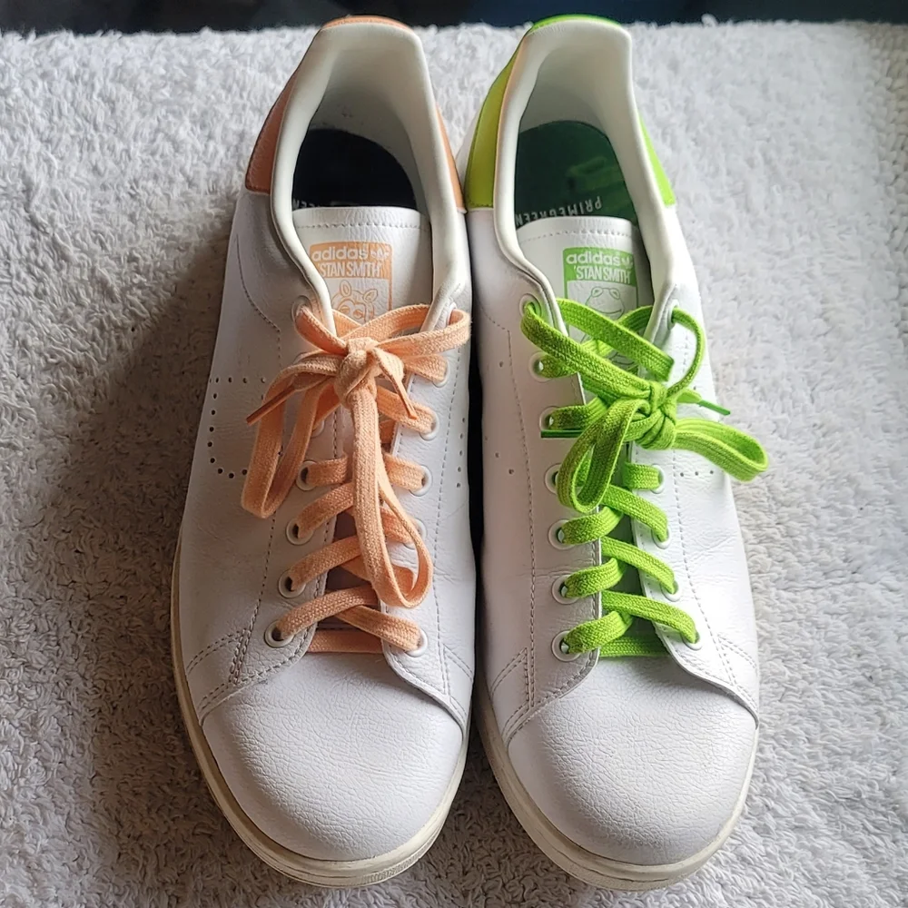 Adidas Stan Smith Miss Piggy & Kermit Shoes Men's 11 White/Pantone GZ5996 - Picture 2 of 5